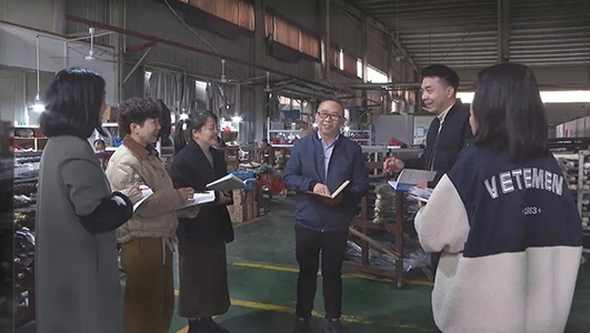 開拓國際市場，弘揚(yáng)好龍泉寶劍文化